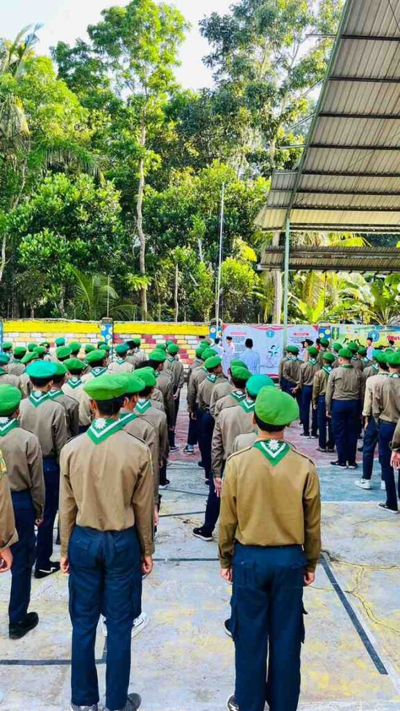 SMK Models Teguhkan Semangat Hari Pendidikan Nasional, Wujudkan Generasi Berkarakter, Sehat, dan Berprestasi 2 SISWA SMK MODELS