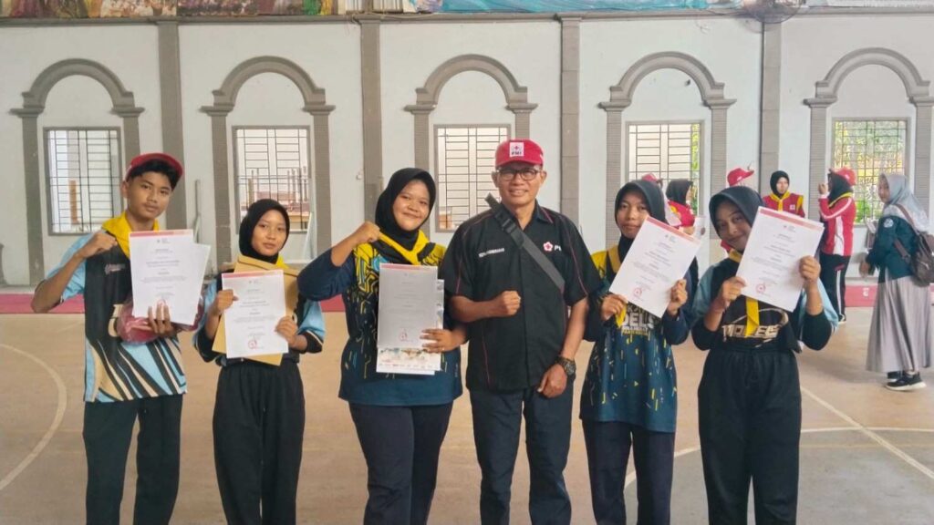 Ikuti Pelatihan Kegawatdaruratan, PMR Wira SMK Models Siap Mengabdi 1 Perwakilan PMRWira