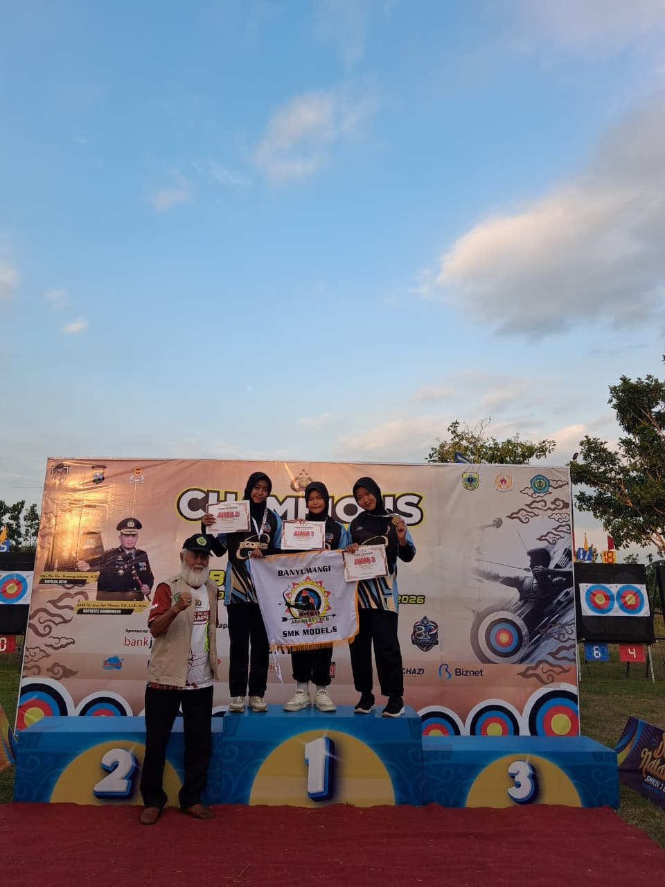 Ukir Prestasi Gemilang di Bondowoso, SMK Models Raih Juara Turnamen Panahan Bhayangkara Cup V 2026