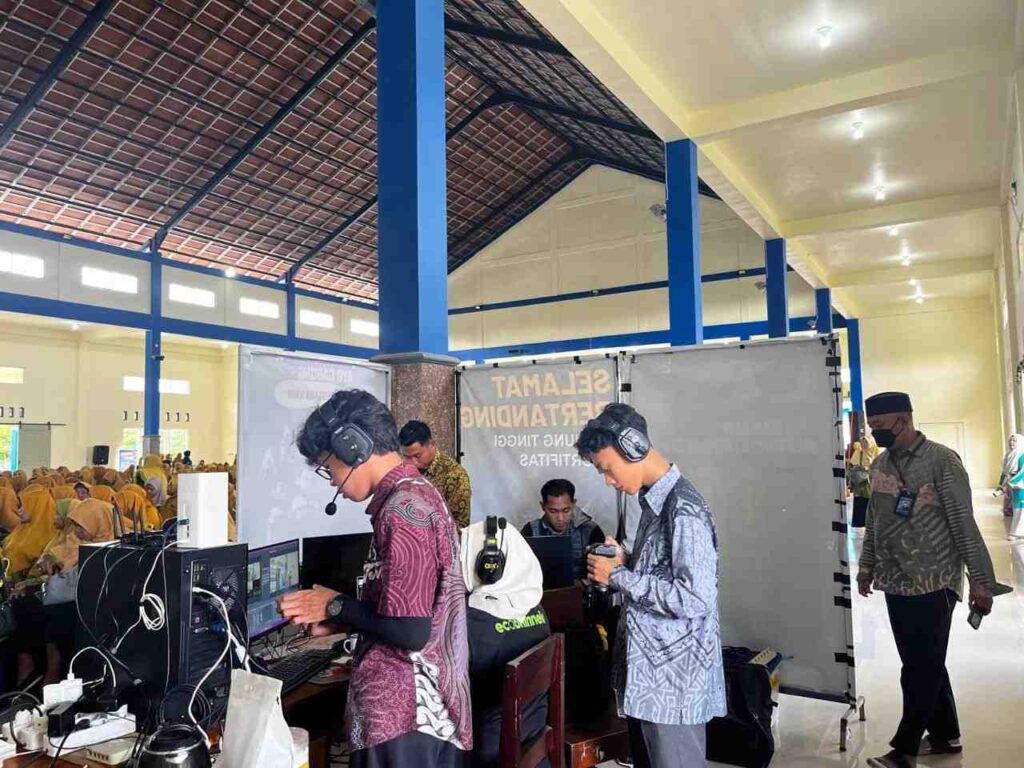 Dinamika di Balik Layar: Awak Media Mojoer Sukses Meliput Milad ‘Aisyiyah Ke-109 1 Tim media kreatif Mojoer