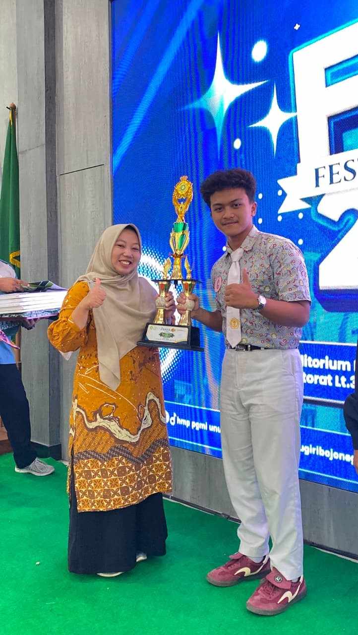 Membanggakan! Siswa SMK Models Raih Juara 1 Lomba Baca Puisi Tingkat Nasional