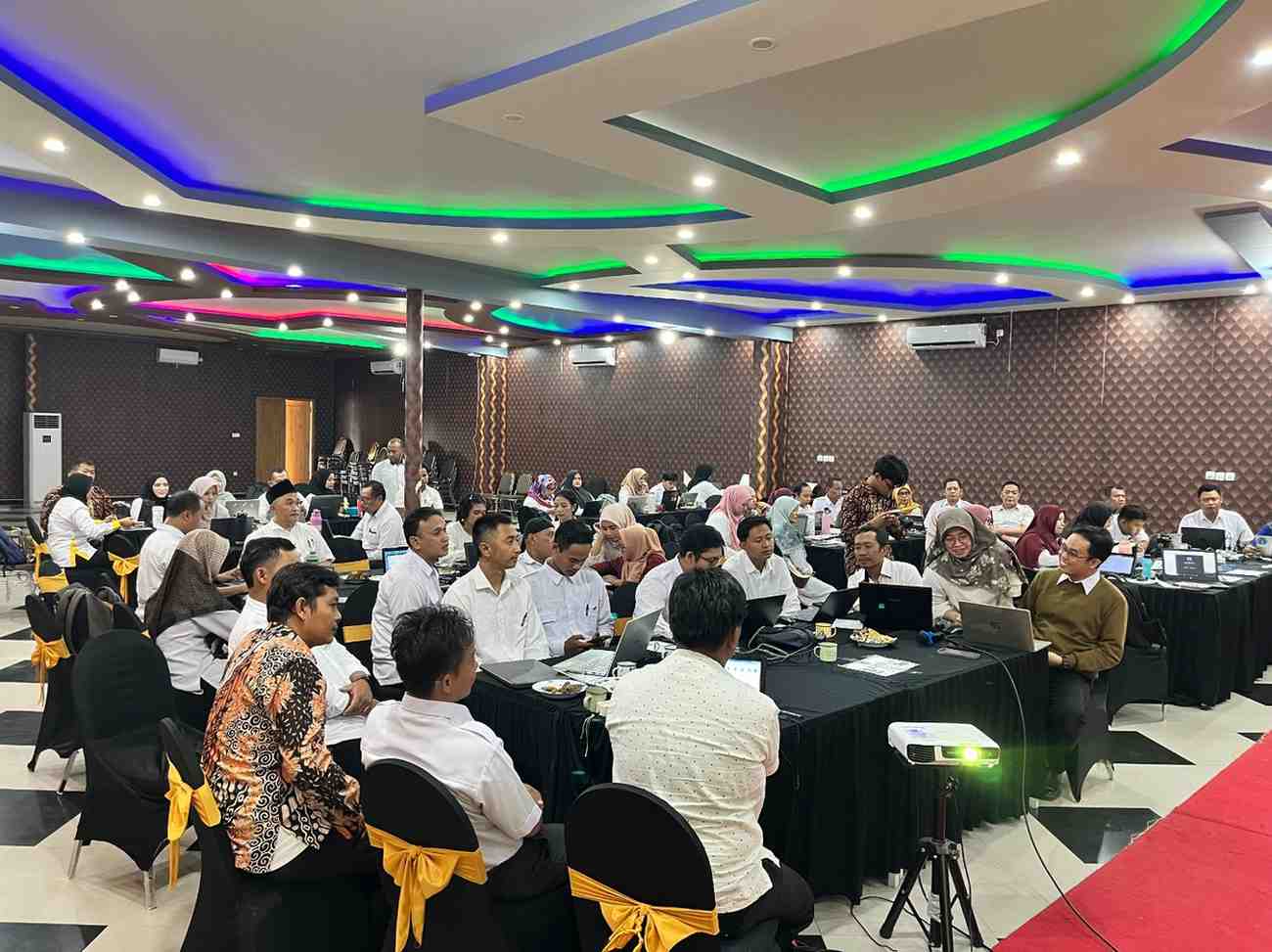 IHT Hari Pertama SMK Models: Pengawas SMK Banyuwangi Kawal Langsung Peningkatan Kapabilitas Pendidik