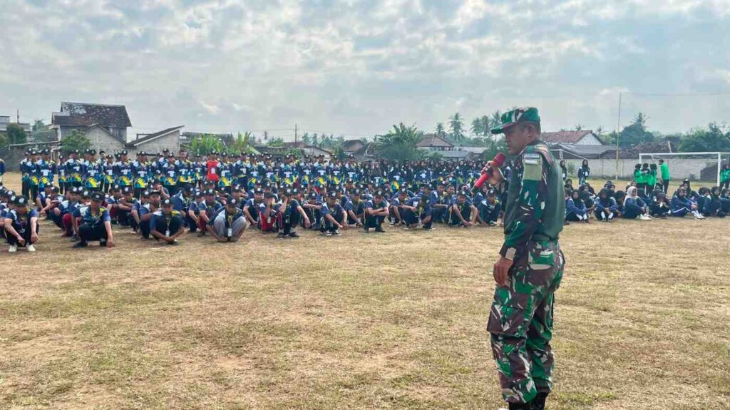 Pemberian Materi Oleh Pelatih