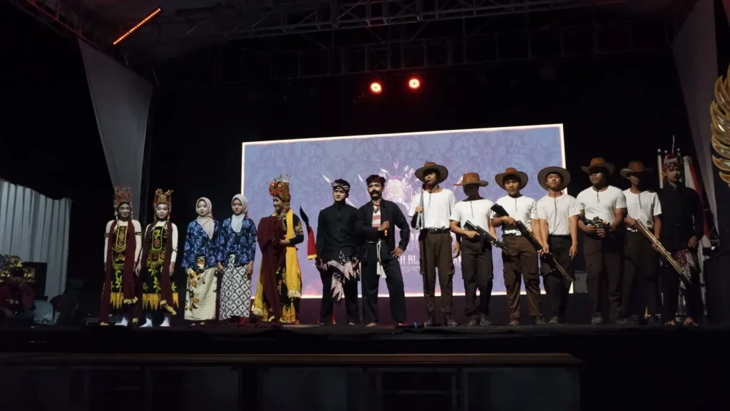 Tampil Gemilang, Teatrikal Puisi Rempeg Jagapati Memukau Pengunjung Eksposisi SMK Models 1 Peserta Teatrikal Puisi Rempeg Jagapati SMK Models