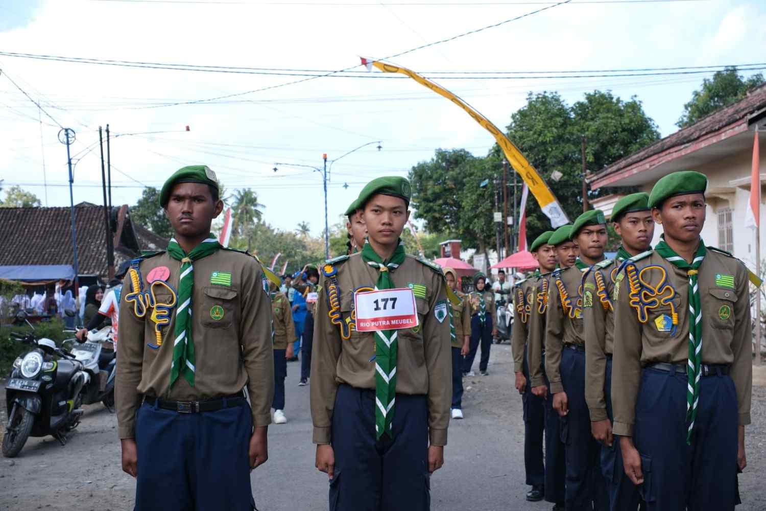 SMK Models Borong Empat Gelar Juara Lomba Gerak Jalan Tingkat Kecamatan