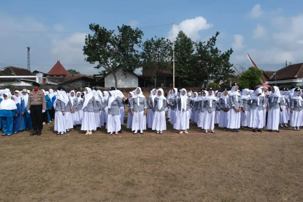 Peserta Upacara SMK Models